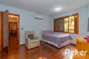 Apartamento à venda com 142m², 3 dormitórios, 1 suíte, 2 vagas, no bairro Ipanema em Porto Alegre