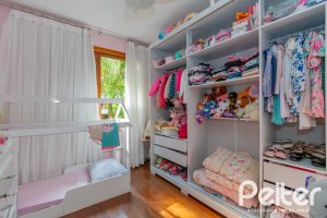 Apartamento à venda com 142m², 3 dormitórios, 1 suíte, 2 vagas, no bairro Ipanema em Porto Alegre