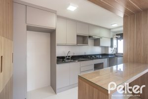 Apartamento à venda com 94m², 3 dormitórios, 1 suíte, 2 vagas, no bairro Ipanema em Porto Alegre