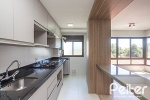Apartamento à venda com 94m², 3 dormitórios, 1 suíte, 2 vagas, no bairro Ipanema em Porto Alegre