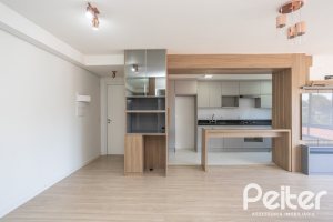 Apartamento à venda com 94m², 3 dormitórios, 1 suíte, 2 vagas, no bairro Ipanema em Porto Alegre