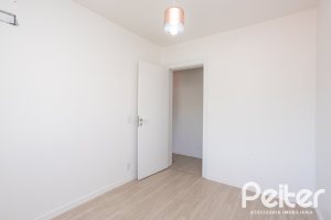 Apartamento à venda com 94m², 3 dormitórios, 1 suíte, 2 vagas, no bairro Ipanema em Porto Alegre