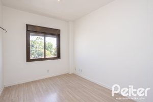 Apartamento à venda com 94m², 3 dormitórios, 1 suíte, 2 vagas, no bairro Ipanema em Porto Alegre