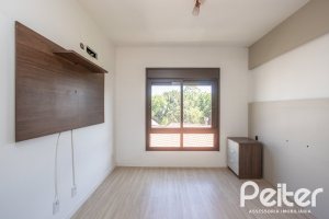 Apartamento à venda com 94m², 3 dormitórios, 1 suíte, 2 vagas, no bairro Ipanema em Porto Alegre
