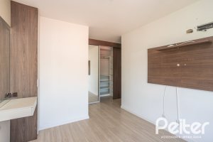 Apartamento à venda com 94m², 3 dormitórios, 1 suíte, 2 vagas, no bairro Ipanema em Porto Alegre