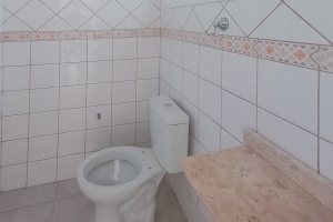 Casa à venda com 162m², 3 dormitórios, 1 suíte, 3 vagas, no bairro Guarujá em Porto Alegre