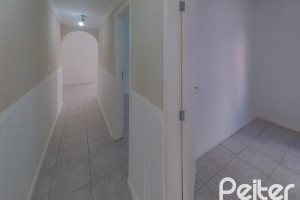 Casa à venda com 162m², 3 dormitórios, 1 suíte, 3 vagas, no bairro Guarujá em Porto Alegre