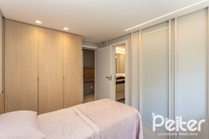 Apartamento à venda com 112m², 3 dormitórios, 3 suítes, 2 vagas, no bairro Cristal em Porto Alegre