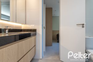 Apartamento à venda com 112m², 3 dormitórios, 3 suítes, 2 vagas, no bairro Cristal em Porto Alegre