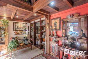 Casa em Condomínio à venda com 220m², 3 dormitórios, 1 suíte, 3 vagas, no bairro Ipanema em Porto Alegre