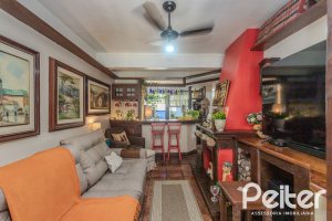 Casa em Condomínio à venda com 220m², 3 dormitórios, 1 suíte, 3 vagas, no bairro Ipanema em Porto Alegre