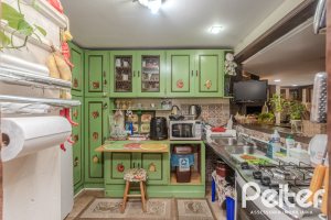 Casa em Condomínio à venda com 220m², 3 dormitórios, 1 suíte, 3 vagas, no bairro Ipanema em Porto Alegre