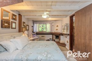 Casa em Condomínio à venda com 220m², 3 dormitórios, 1 suíte, 3 vagas, no bairro Ipanema em Porto Alegre