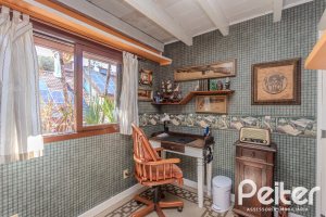 Casa em Condomínio à venda com 220m², 3 dormitórios, 1 suíte, 3 vagas, no bairro Ipanema em Porto Alegre