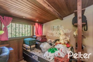 Casa em Condomínio à venda com 220m², 3 dormitórios, 1 suíte, 3 vagas, no bairro Ipanema em Porto Alegre