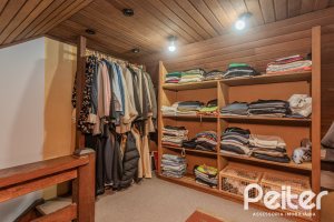 Casa em Condomínio à venda com 220m², 3 dormitórios, 1 suíte, 3 vagas, no bairro Ipanema em Porto Alegre