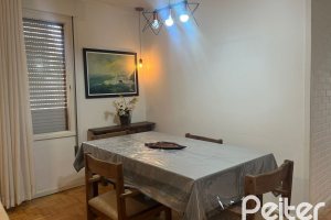 Casa à venda com 155m², 3 dormitórios, 3 vagas, no bairro Ipanema em Porto Alegre