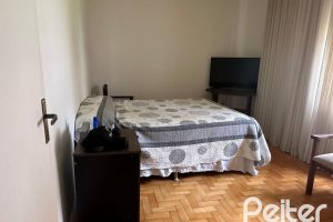 Casa à venda com 155m², 3 dormitórios, 3 vagas, no bairro Ipanema em Porto Alegre