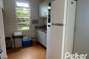 Casa à venda com 155m², 3 dormitórios, 3 vagas, no bairro Ipanema em Porto Alegre