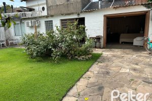 Casa à venda com 155m², 3 dormitórios, 3 vagas, no bairro Ipanema em Porto Alegre