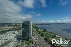 Comercial à venda com 40m², 1 vaga, no bairro Cristal em Porto Alegre