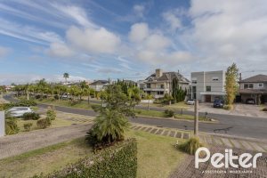 Casa em Condomínio à venda com 336m², 4 dormitórios, 4 suítes, 4 vagas, no bairro Terra Ville em PORTO ALEGRE