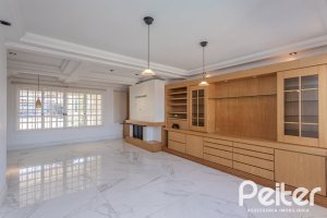 Casa à venda com 225m², 4 dormitórios, 4 suítes, 4 vagas, no bairro Espírito Santo em Porto Alegre
