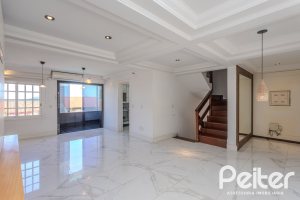 Casa à venda com 225m², 4 dormitórios, 4 suítes, 4 vagas, no bairro Espírito Santo em Porto Alegre