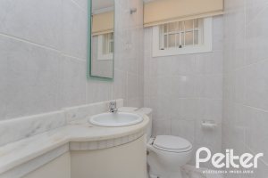 Casa à venda com 225m², 4 dormitórios, 4 suítes, 4 vagas, no bairro Espírito Santo em Porto Alegre