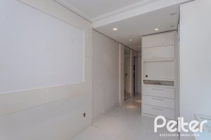 Casa à venda com 225m², 4 dormitórios, 4 suítes, 4 vagas, no bairro Espírito Santo em Porto Alegre