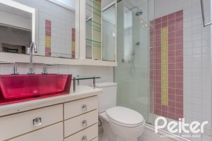Casa à venda com 225m², 4 dormitórios, 4 suítes, 4 vagas, no bairro Espírito Santo em Porto Alegre