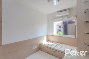 Casa à venda com 225m², 4 dormitórios, 4 suítes, 4 vagas, no bairro Espírito Santo em Porto Alegre
