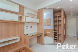 Casa à venda com 225m², 4 dormitórios, 4 suítes, 4 vagas, no bairro Espírito Santo em Porto Alegre