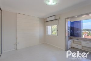 Casa à venda com 225m², 4 dormitórios, 4 suítes, 4 vagas, no bairro Espírito Santo em Porto Alegre