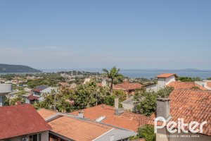 Casa à venda com 225m², 4 dormitórios, 4 suítes, 4 vagas, no bairro Espírito Santo em Porto Alegre