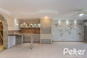 Casa à venda com 225m², 4 dormitórios, 4 suítes, 4 vagas, no bairro Espírito Santo em Porto Alegre