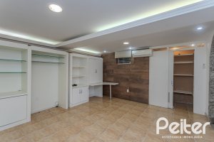 Casa à venda com 225m², 4 dormitórios, 4 suítes, 4 vagas, no bairro Espírito Santo em Porto Alegre