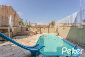 Casa à venda com 225m², 4 dormitórios, 4 suítes, 4 vagas, no bairro Espírito Santo em Porto Alegre