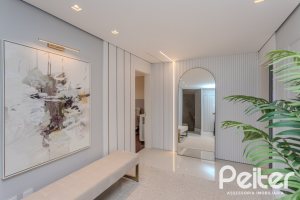 Casa à venda com 265m², 3 dormitórios, 3 suítes, 4 vagas, no bairro Ipanema em Porto Alegre