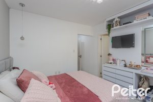 Casa à venda com 265m², 3 dormitórios, 3 suítes, 4 vagas, no bairro Ipanema em Porto Alegre