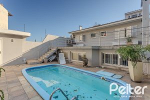 Casa à venda com 265m², 3 dormitórios, 3 suítes, 4 vagas, no bairro Ipanema em Porto Alegre