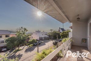 Casa à venda com 265m², 3 dormitórios, 3 suítes, 4 vagas, no bairro Ipanema em Porto Alegre