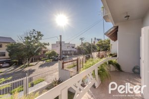 Casa à venda com 265m², 3 dormitórios, 3 suítes, 4 vagas, no bairro Ipanema em Porto Alegre