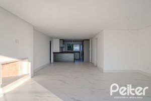 Apartamento à venda com 193m², 3 dormitórios, 3 suítes, 4 vagas, no bairro Tristeza em Porto Alegre
