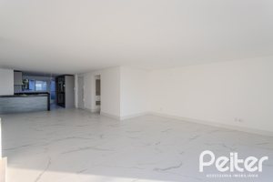 Apartamento à venda com 193m², 3 dormitórios, 3 suítes, 4 vagas, no bairro Tristeza em Porto Alegre