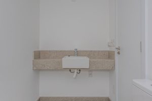 Apartamento à venda com 193m², 3 dormitórios, 3 suítes, 4 vagas, no bairro Tristeza em Porto Alegre