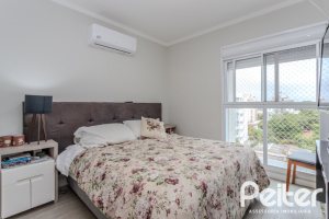 Apartamento à venda com 103m², 3 dormitórios, 1 suíte, 2 vagas, no bairro Cristal em Porto Alegre