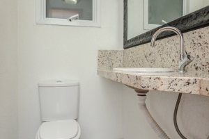 Apartamento à venda com 103m², 3 dormitórios, 1 suíte, 2 vagas, no bairro Cristal em Porto Alegre