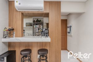 Apartamento à venda com 103m², 3 dormitórios, 1 suíte, 2 vagas, no bairro Cristal em Porto Alegre