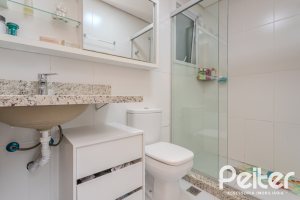 Apartamento à venda com 103m², 3 dormitórios, 1 suíte, 2 vagas, no bairro Cristal em Porto Alegre